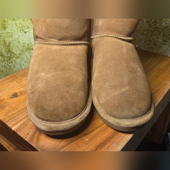 EUC BearPaw Elizabeth II Women's Brown Boots with Pink Ribbon Sz 5 - Picture 6 of 12